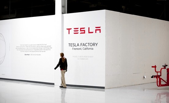 MK-CL249_TESLA_G_20140401185015